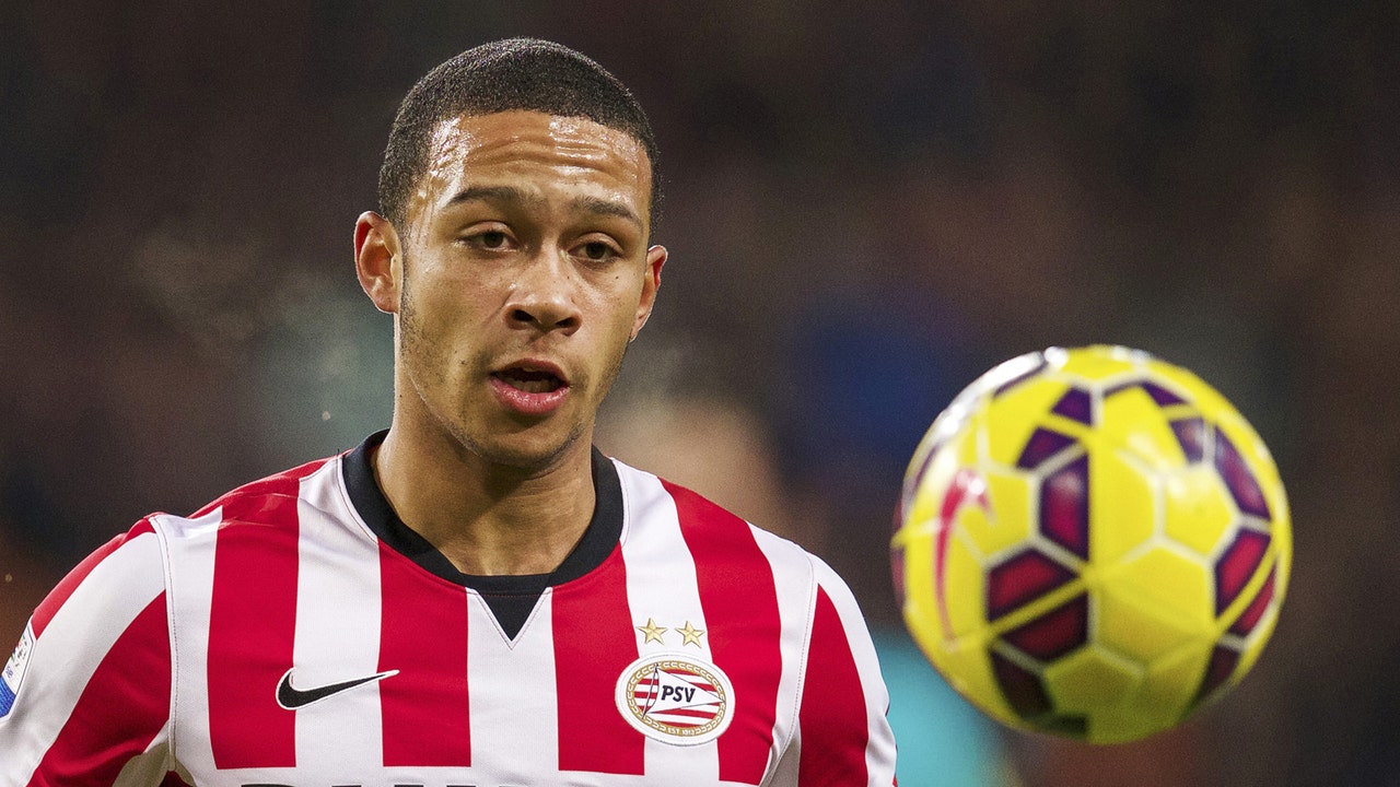 Manchester United eye summer move for PSV winger Depay